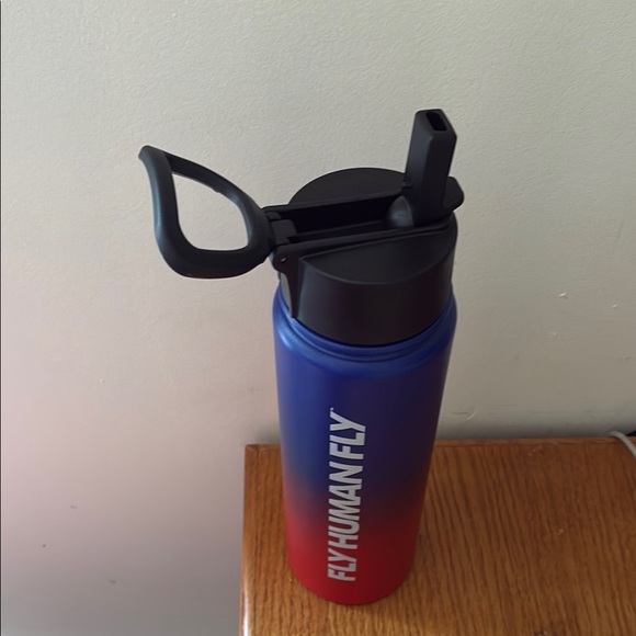 HOKA water bottle w straw - Picture 3 of 6